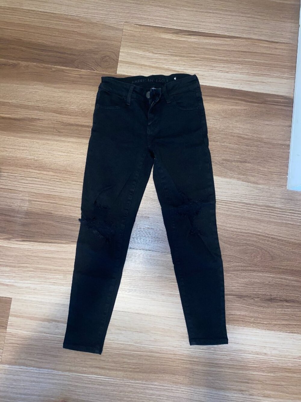 American Eagle Black Distressed Cropped Skinny Jeans